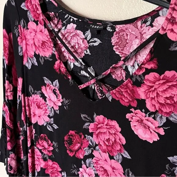 Torrid Black Floral Crepe Strappy Blouse Shirt Top with 3/4 Sleeves Size 2/2X - Picture 5 of 11